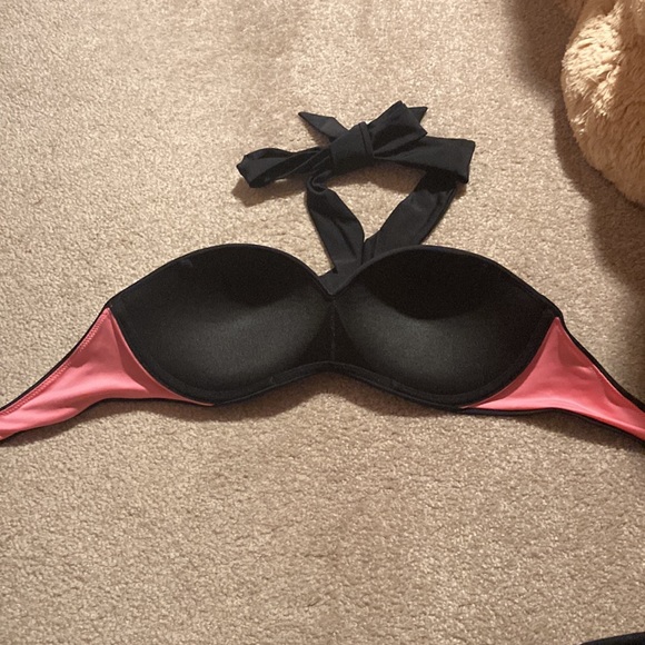 VS Pink bikini top - Picture 2 of 3